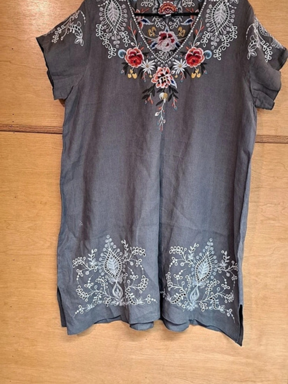 Johnny Was J388520 Embroidered Floral Gray Linen Tunic Size Large